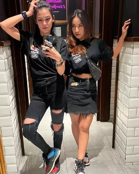 Risma Nilawati tampil modis © Instagram