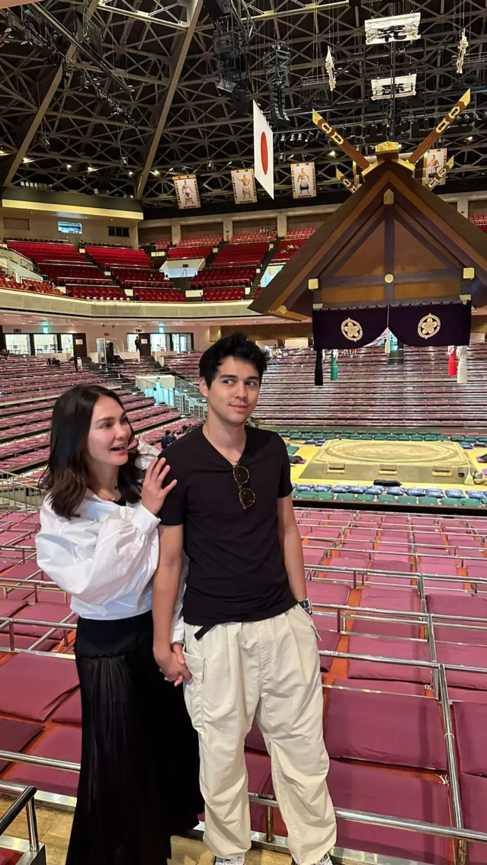 potret mesra Maxime Bouttier dan Luna Maya © Instagram potret mesra Maxime Bouttier dan Luna Maya © Instagram