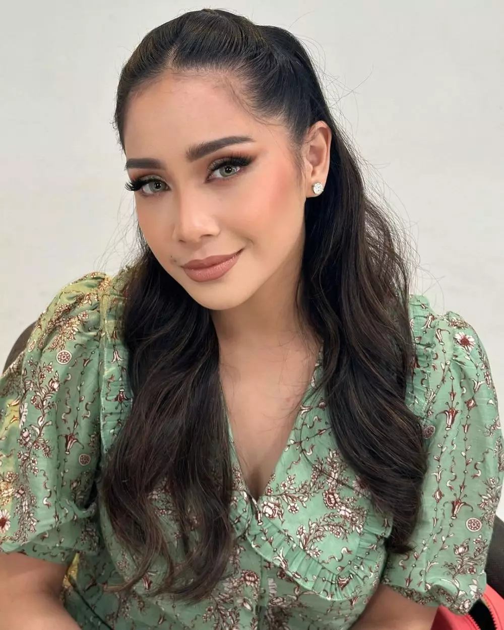 seleb mirip artis lain usai makeup © instagram seleb mirip artis lain usai makeup © instagram