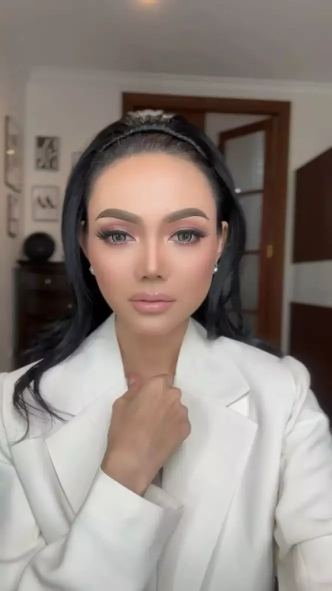 seleb mirip artis lain usai makeup © instagram seleb mirip artis lain usai makeup © instagram