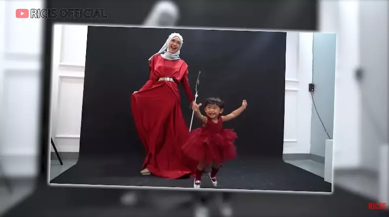 Ria Ricis pemotretan terbaru bareng anak © berbagai sumber