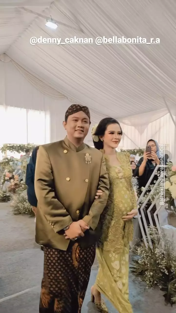 momen mitoni bella bonita dan denny caknan © instagram momen mitoni bella bonita dan denny caknan © instagram