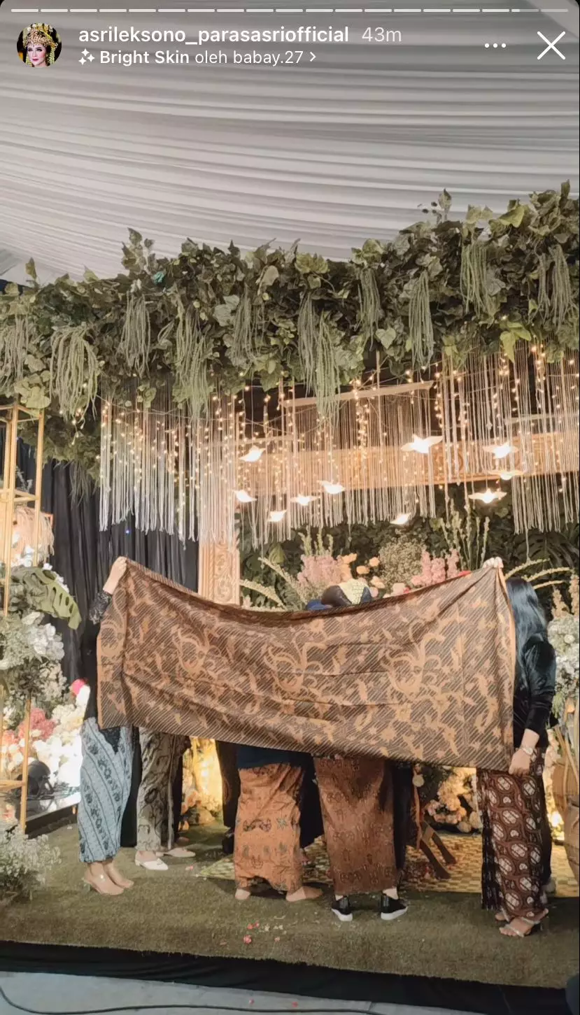 momen mitoni bella bonita dan denny caknan © instagram momen mitoni bella bonita dan denny caknan © instagram