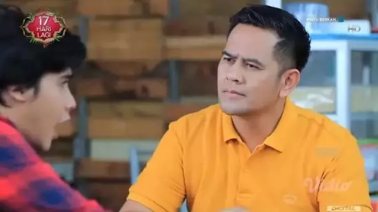 Aris Genta jadi penjual tahu bakso © berbagai sumber