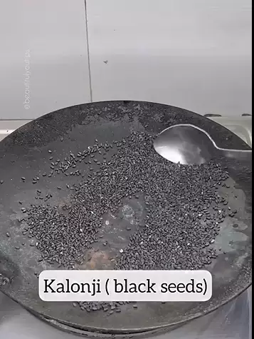 cara optimalkan sampo untuk cegah uban berbagai sumber