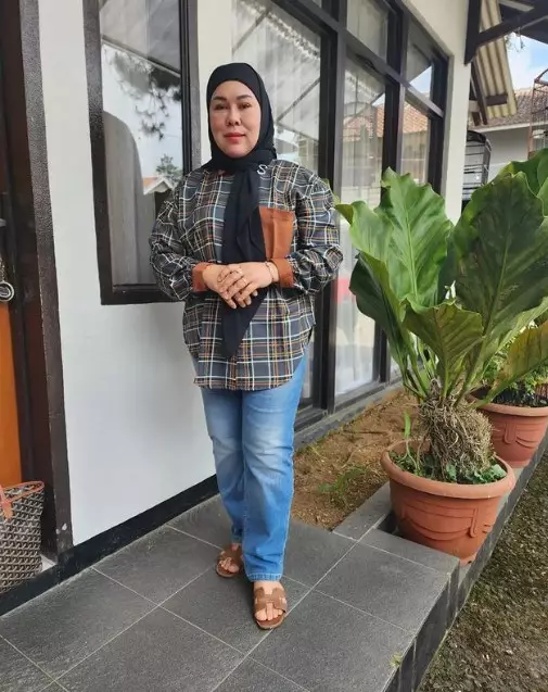 ibunda Lesty Kejora di keseharian © Instagram ibunda Lesty Kejora di keseharian © Instagram