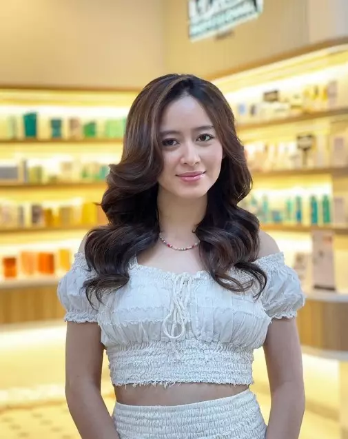 Laura Theux pamer bare face © Instagram