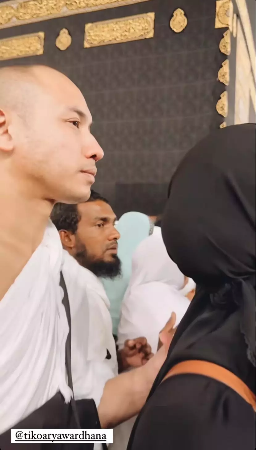 momen bcl laksanakan umroh ashraf © instagram momen bcl laksanakan umroh ashraf © instagram