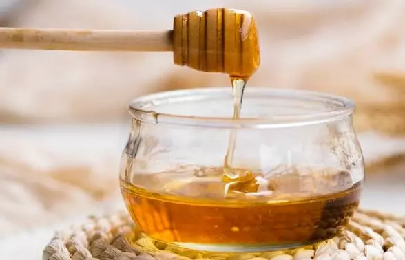 Kencangkan kulit kendur dan cepat keriput Berbagai sumber