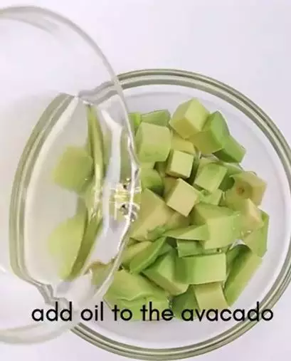 Atasi tangan kering dan keriput pakai alpukat Berbagai sumber