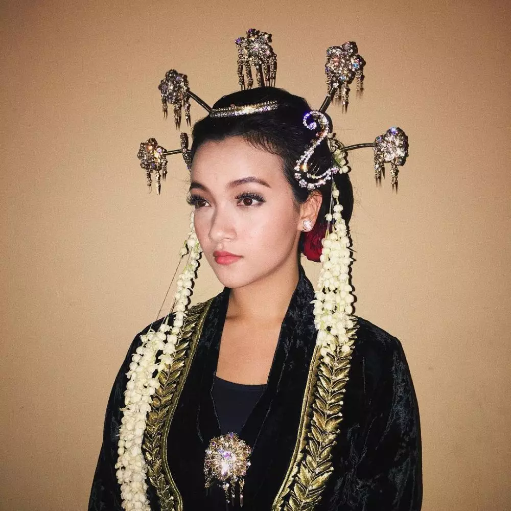 seleb dirias layaknya pengantin sungguhan © Instagram