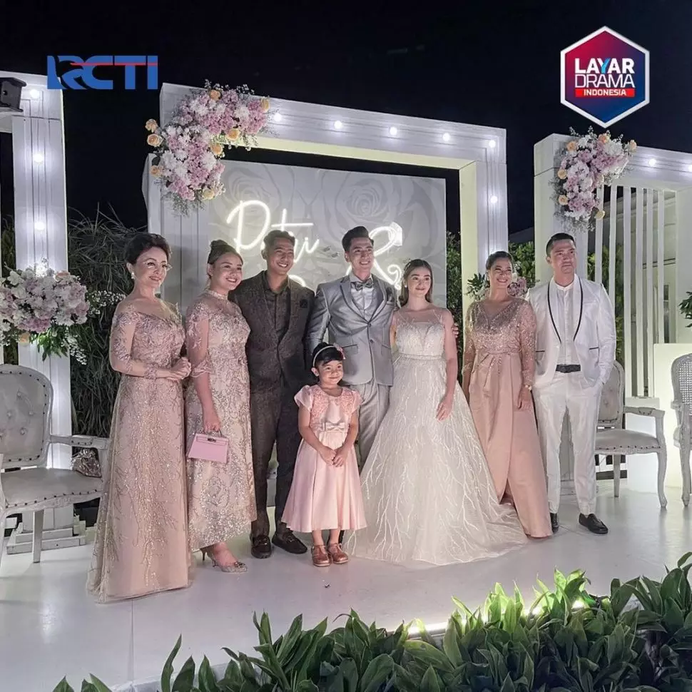 seleb dirias layaknya pengantin sungguhan © Instagram