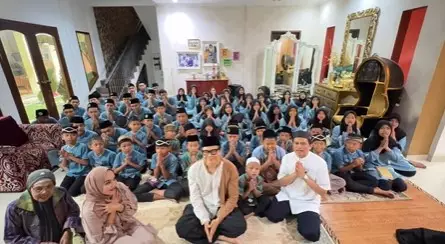 armand maulana dewi gita gelar pengajian di ultah nikah © berbagai sumber