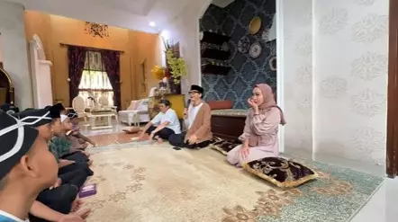 armand maulana dewi gita gelar pengajian di ultah nikah © berbagai sumber
