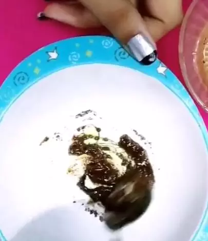 Madu kencangkan wajah kendur Berbagai sumber