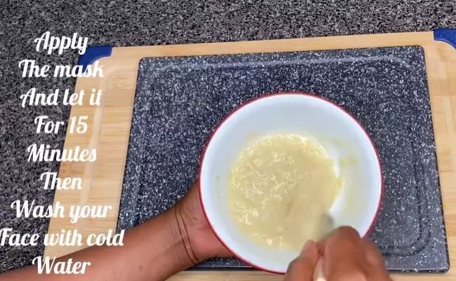 Pisang mengecilkan ukuran pori-pori wajah Berbagai sumber