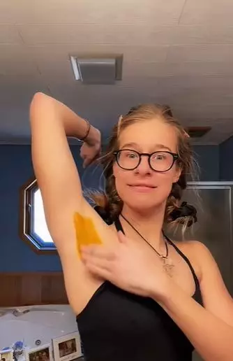 Meratakan warna kulit ketiak yang gelap Berbagai sumber