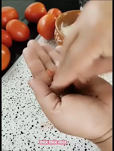 bersihkan pori-pori wajah. berbagai sumber