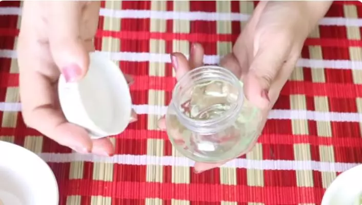 hilangkan mata panda. berbagai sumber