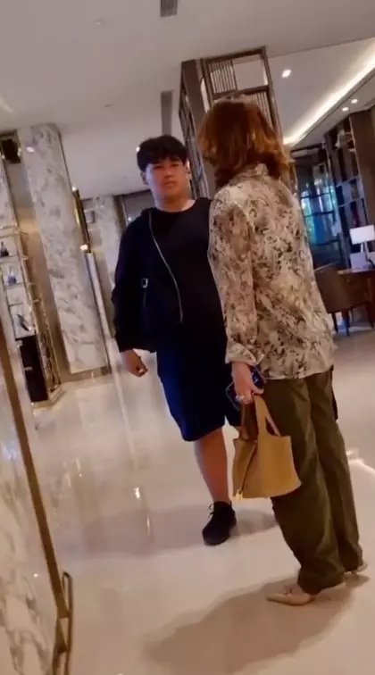 Inul Daratista diberi kejutan ultah © Instagram Inul Daratista diberi kejutan ultah © Instagram