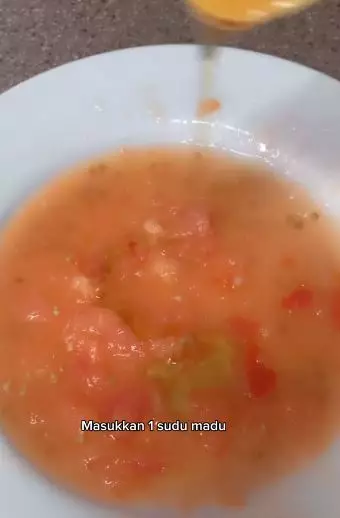 Tomat bikin wajah kencang dan mulus Berbagai sumber Tomat bikin wajah kencang dan mulus Berbagai sumber