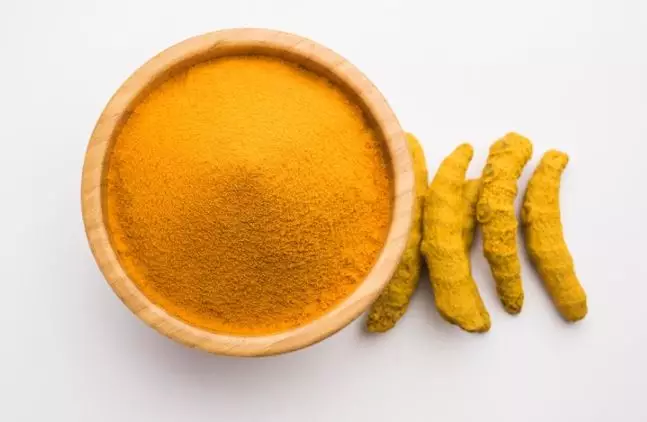 Pudarkan noda hitam pada ketiak Berbagai sumber