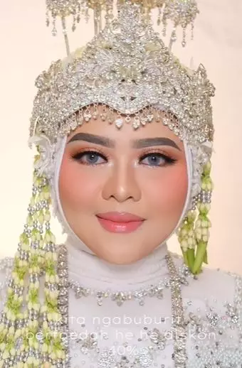 Makeup wanita wajah berminyak auto flawless Berbagai sumber