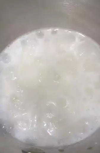 Wanita atasi wajah kendur dan kusam Berbagai sumber