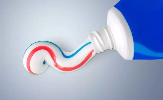 Atasi mata kaki hitam pakai pasta gigi Berbagai sumber