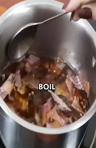 Menghitamkan kembali rambut beruban tanpa salon Berbagai sumber