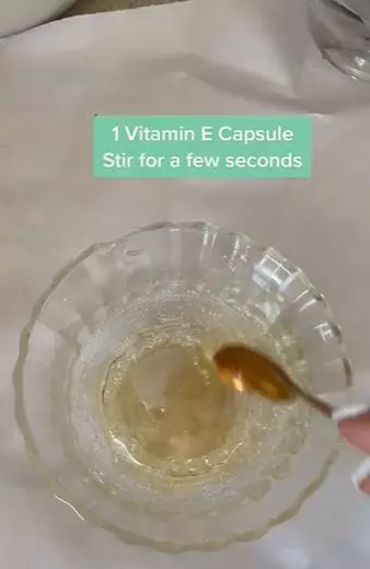 Lembapkan dan cerahkan mata panda Berbagai sumber