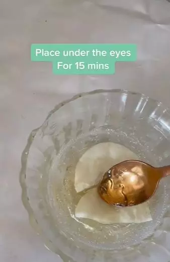 Lembapkan dan cerahkan mata panda Berbagai sumber