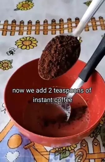 Kopi menyamarkan tampilan uban Berbagai sumber