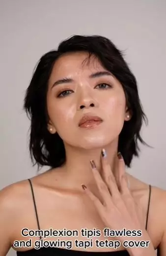 Transformasi makeup wanita wajah kemerahan iritasi TikTok Transformasi makeup wanita wajah kemerahan iritasi TikTok