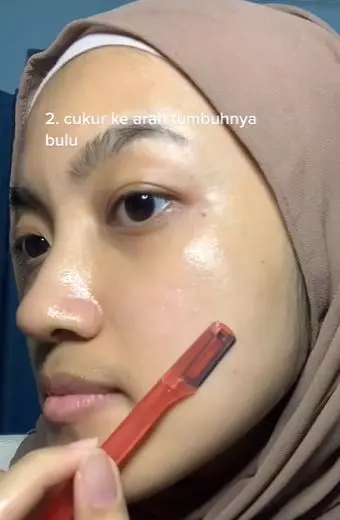 Mencukur bulu wajah ala wanita berhijab TikTok