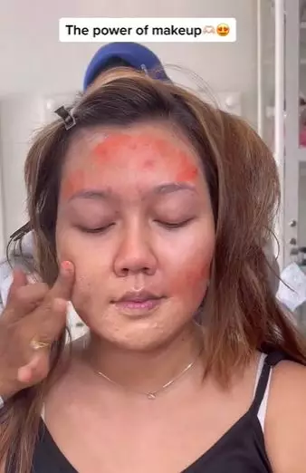 Transformasi makeup wanita wajah kemerahan breakout TikTok Transformasi makeup wanita wajah kemerahan breakout TikTok
