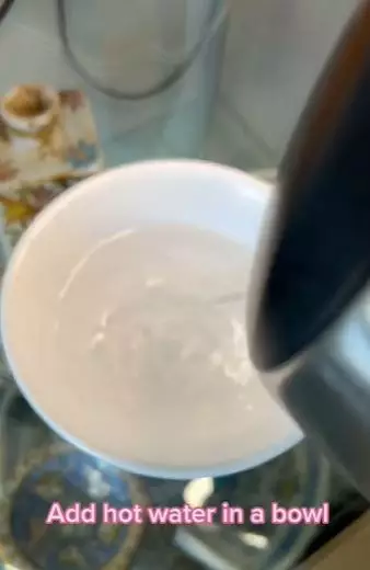 Atasi bulu brush makeup yang berantakan TikTok