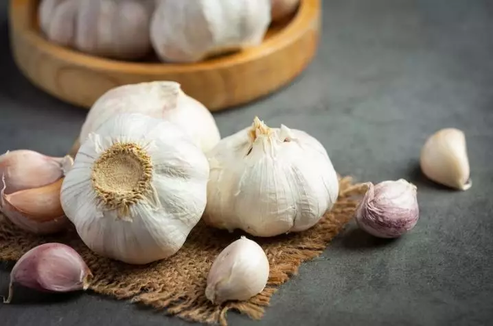 tunjukan cara atasi rambut rontok berbagai sumber