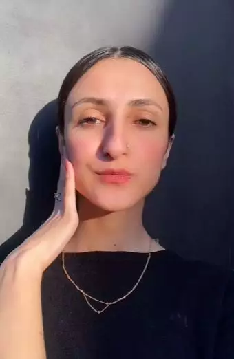 Atasi wajah keriput dan kendur wanita Pakistan Berbagai sumber