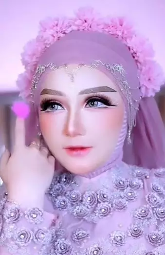 Transformasi makeup wanita Arab dirias mirip barbie TikTok Transformasi makeup wanita Arab dirias mirip barbie TikTok