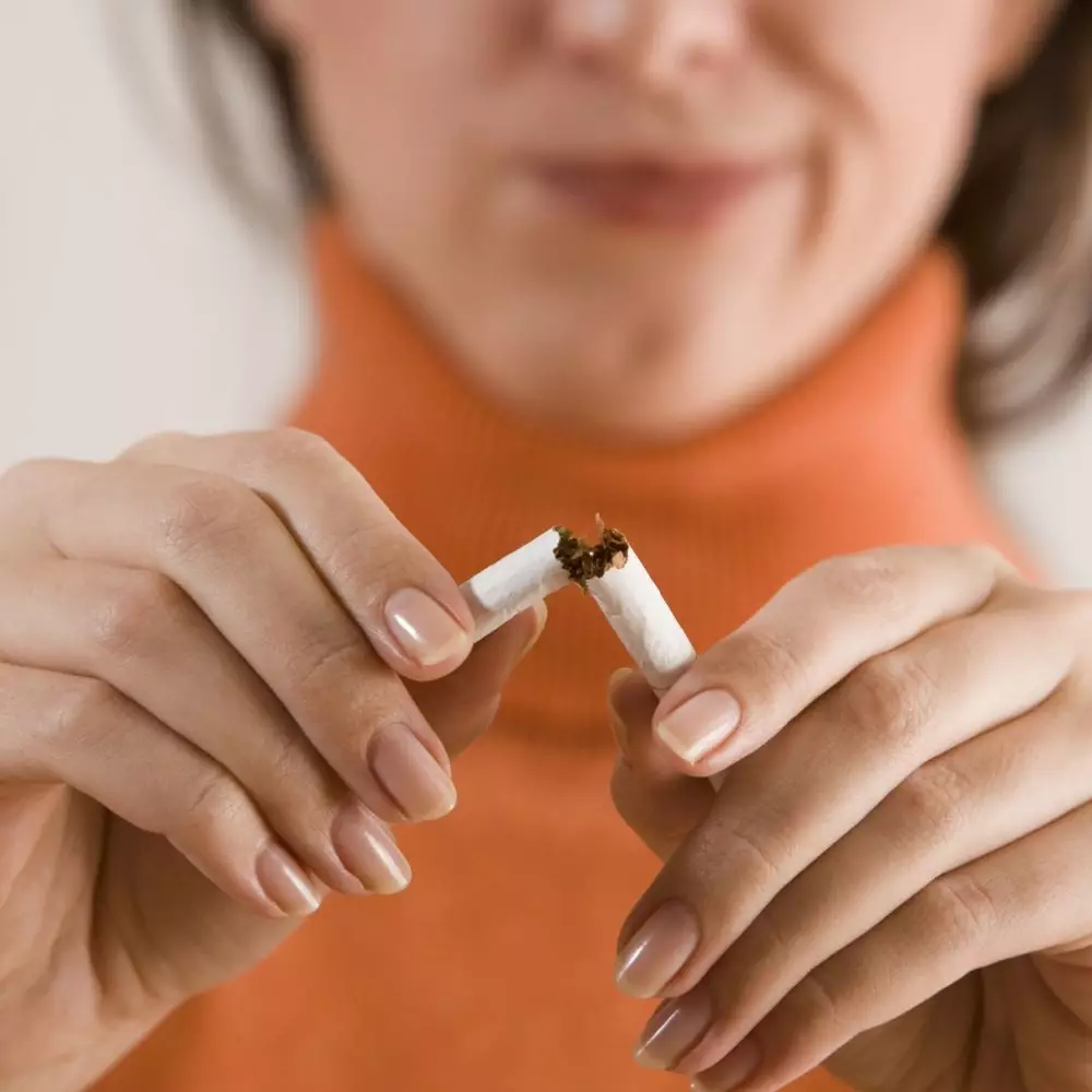 10 Cara efektif untuk mengatasi bibir yang gelap © 2024 canva