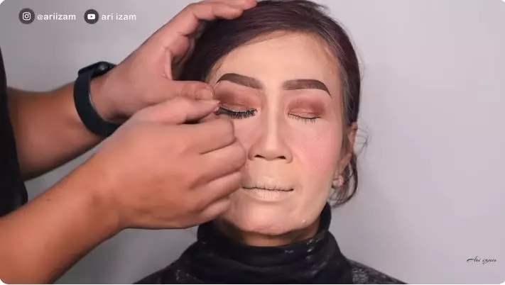 Transformasi nenek 60 tahun dirias jadi pengantin berbagai sumber