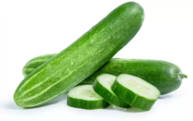 Pudarkan flek hitam pakai mentimun Berbagai sumber