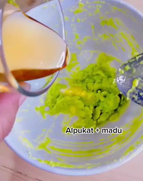 Wanita ini atasi kerutan di wajah pakai 2 bahan alami © 2024 brilio.net