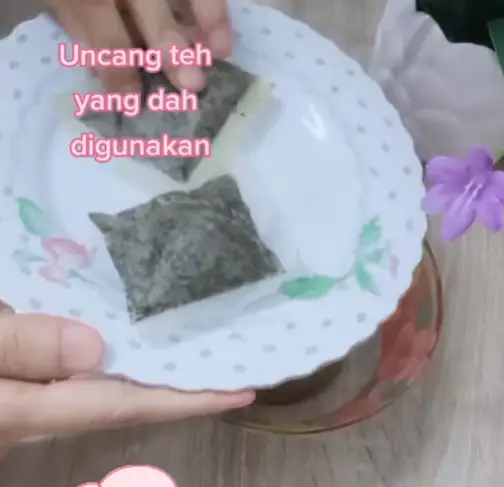 Trik cerahkan kulit kusam pakai madu dicampur 1 ampas minuman © 2024 brilio.net Trik cerahkan kulit kusam pakai madu dicampur 1 ampas minuman © 2024 brilio.net