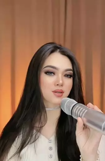 Transformasi makeup mirip Syahrini TikTok