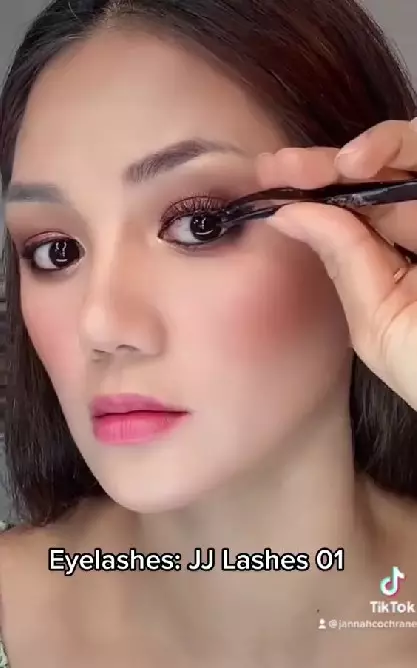 Recreate wanita beralis sulam jadi Luna Maya TikTok