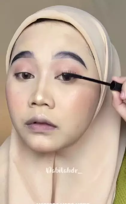 Wajah berjerawat transformasi Prilly  TikTok