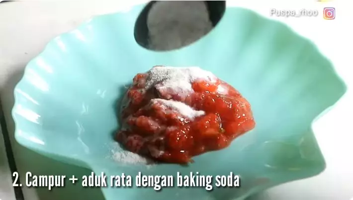 cara atasi gigi kuning pakai stroberi berbagai sumber