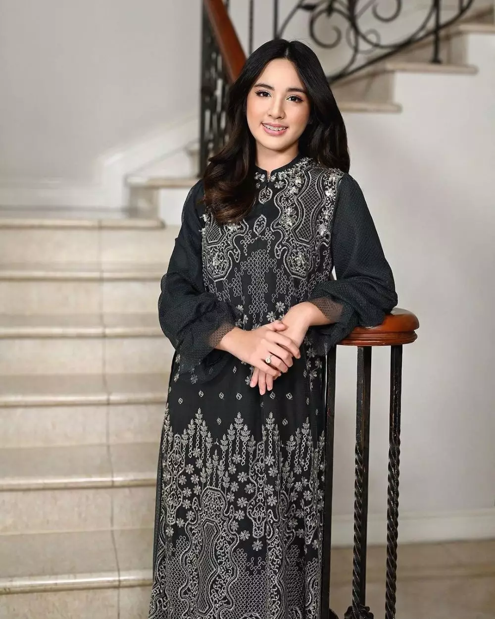 Mikhayla Bakrie debut model fashion  © 2024 brilio.net